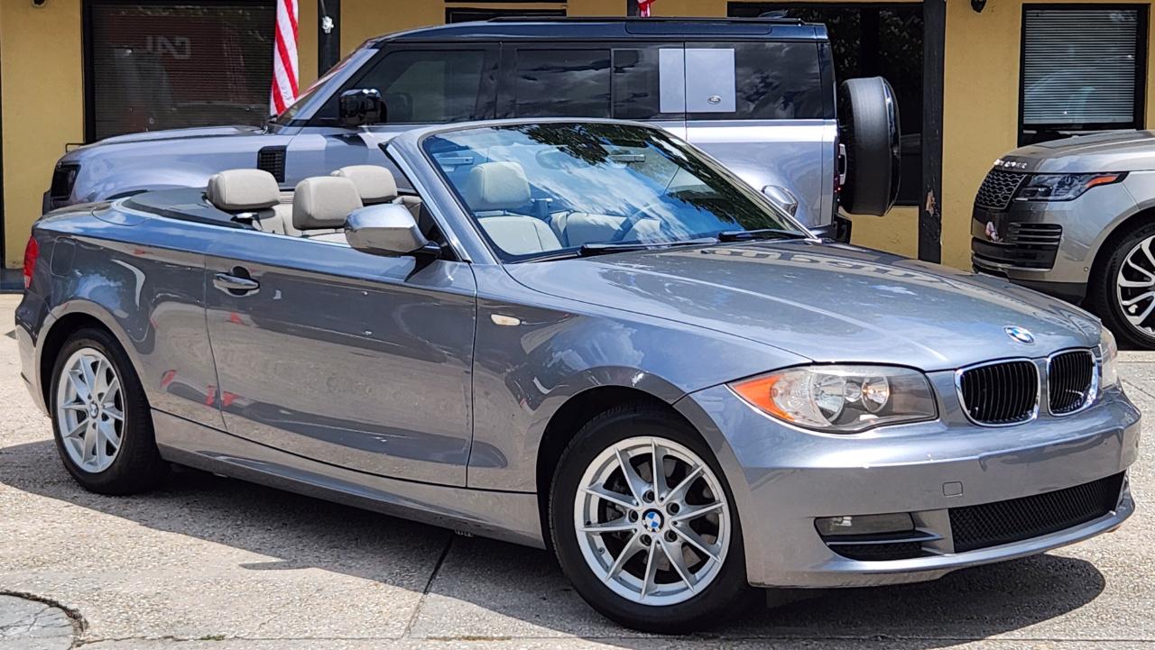 BMW 1 Series  2011