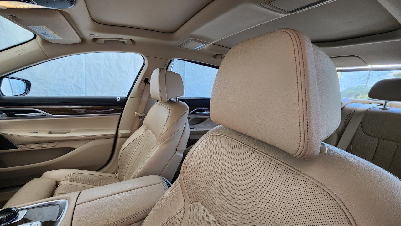 BMW 7 Series  2019