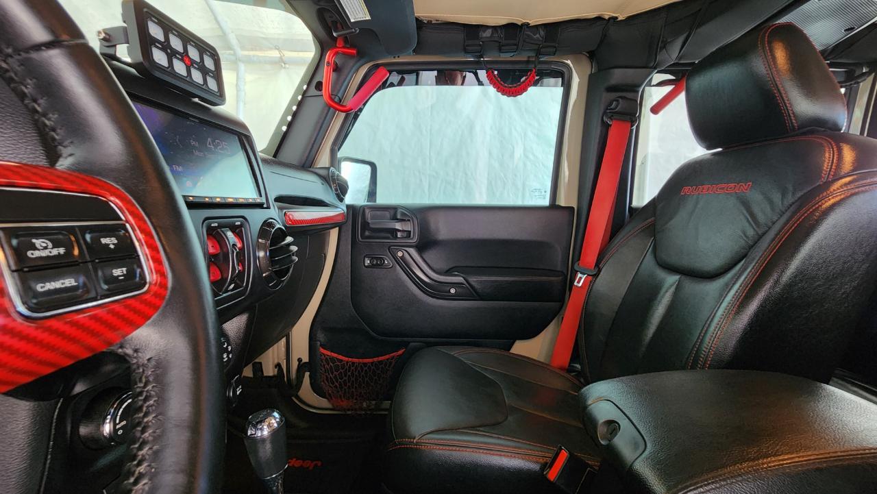 Jeep Wrangler photo 29