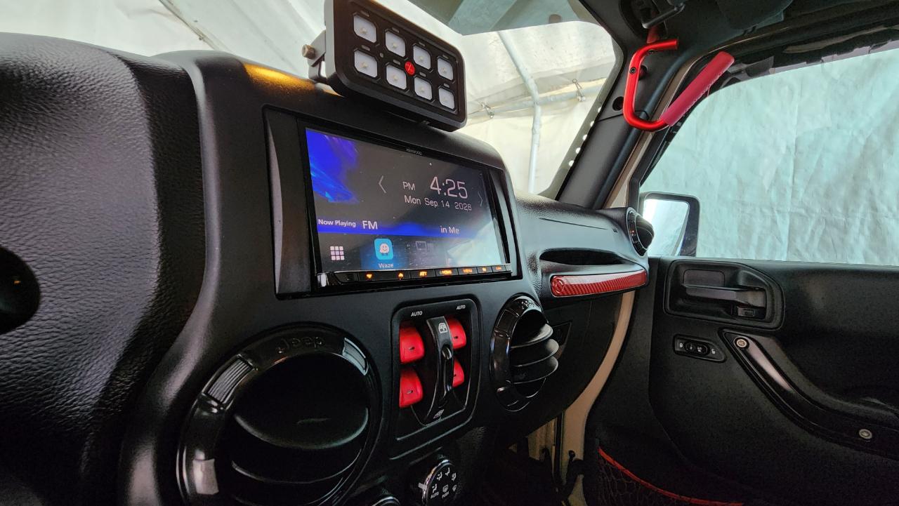 Jeep Wrangler photo 31