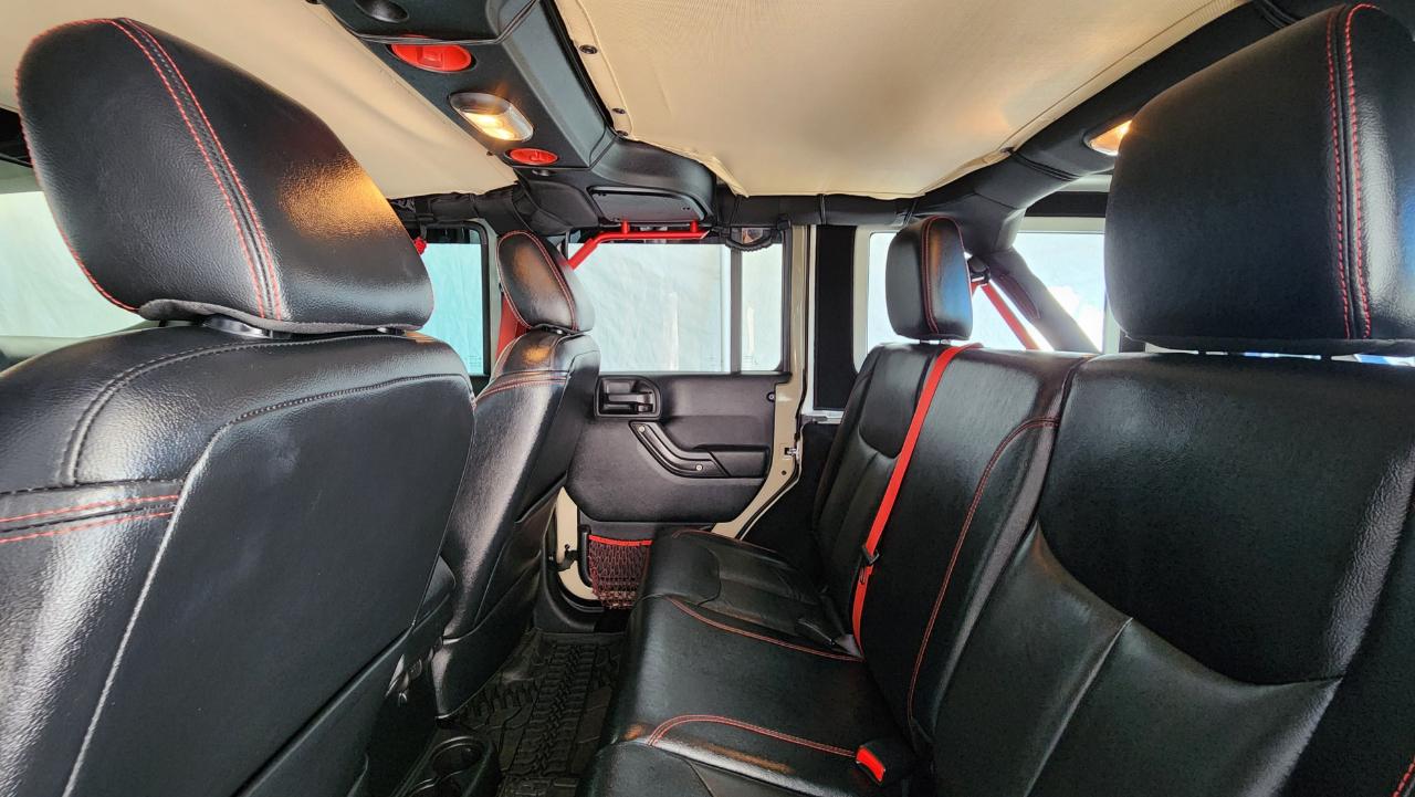 Jeep Wrangler photo 36