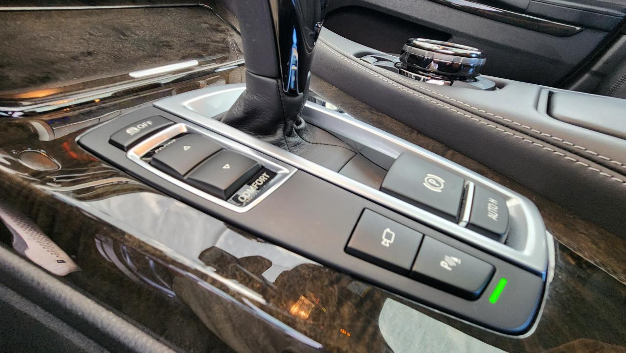 BMW 650i photo 40