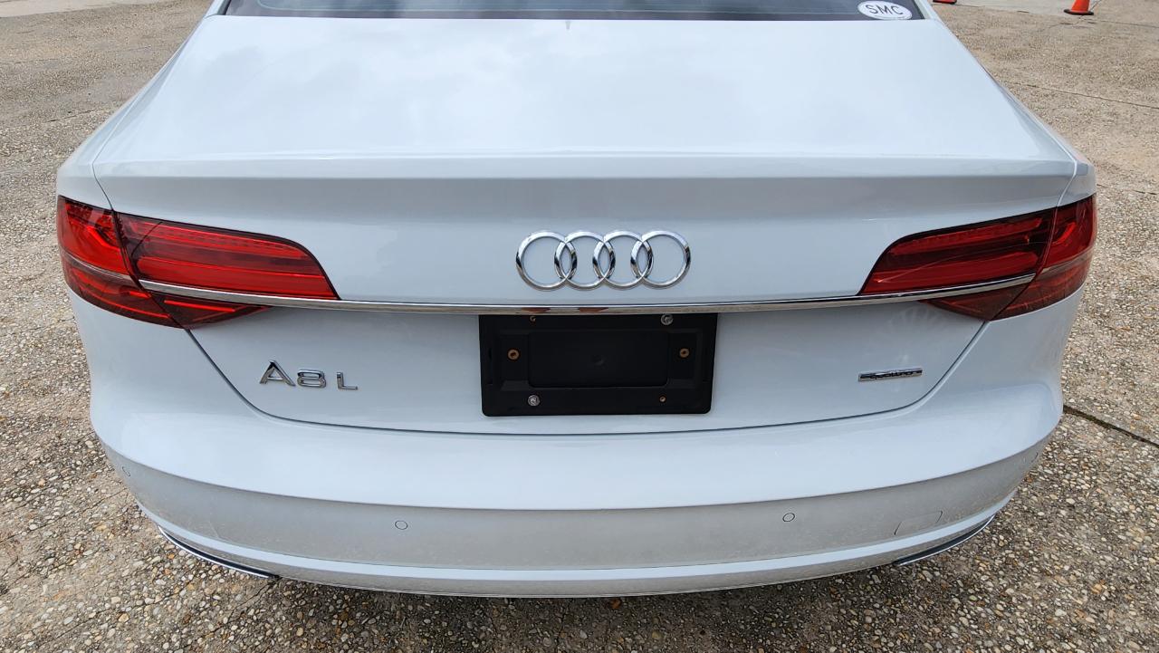 Audi A8 L  2017