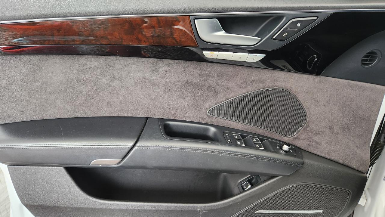 Audi A8 L  2017