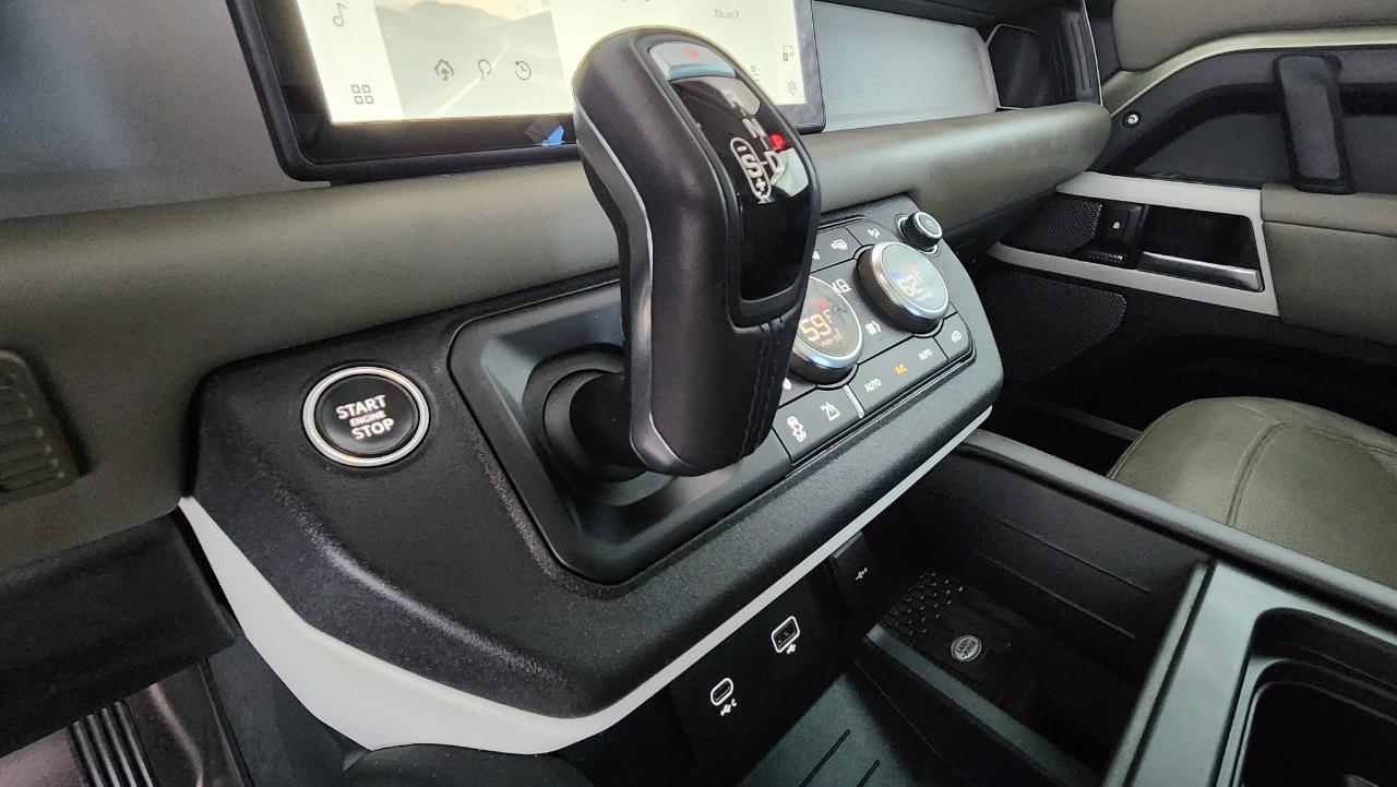 Land Rover Defender 110 HSE AWD 2020