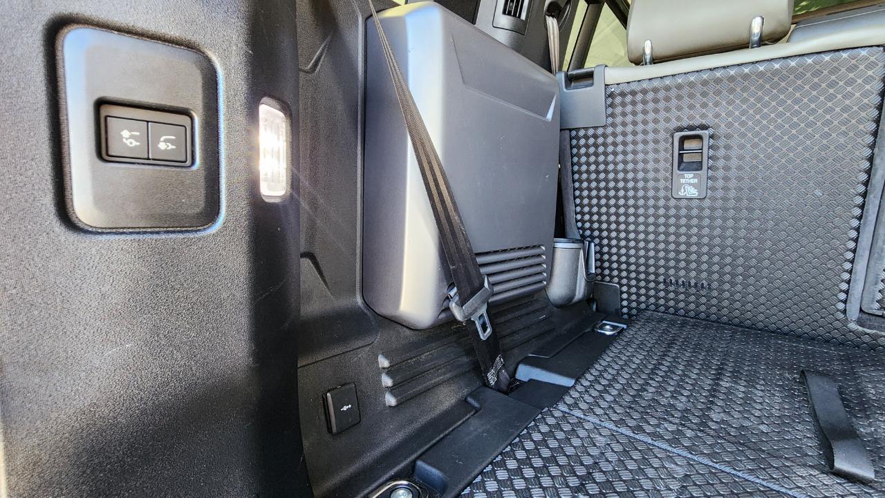 Land Rover Defender 110 HSE AWD 2020