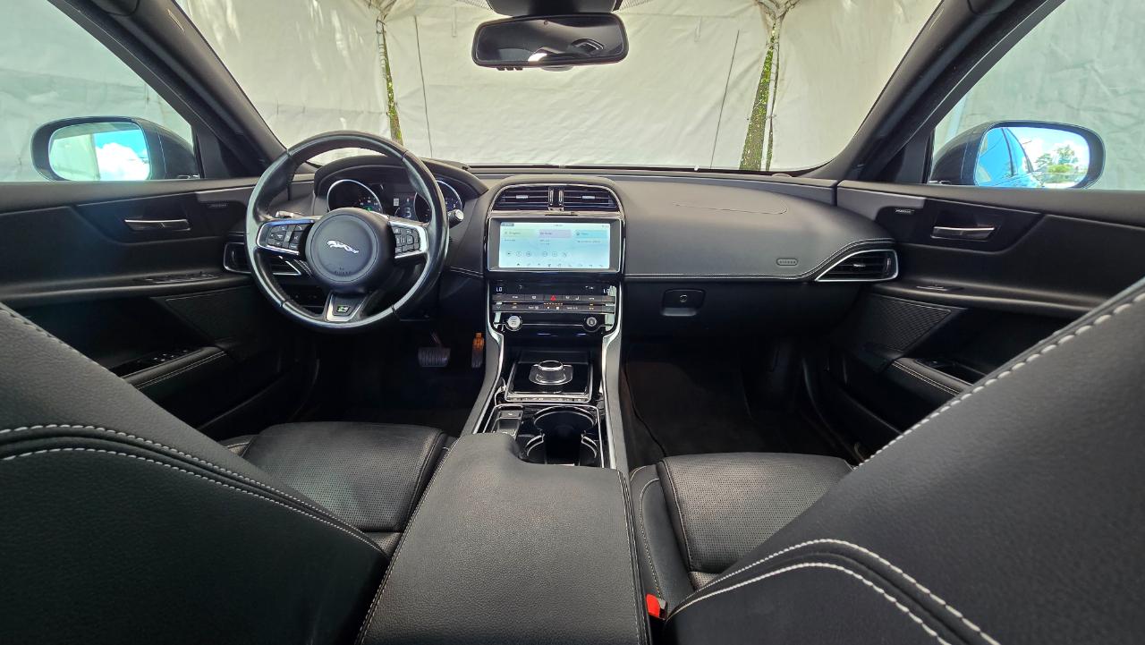 Jaguar XE 35t R-Sport 2017