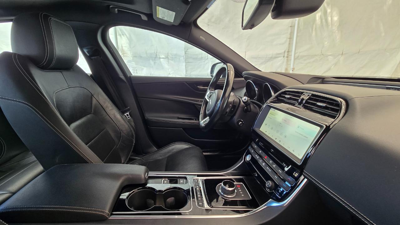 Jaguar XE 35t R-Sport 2017