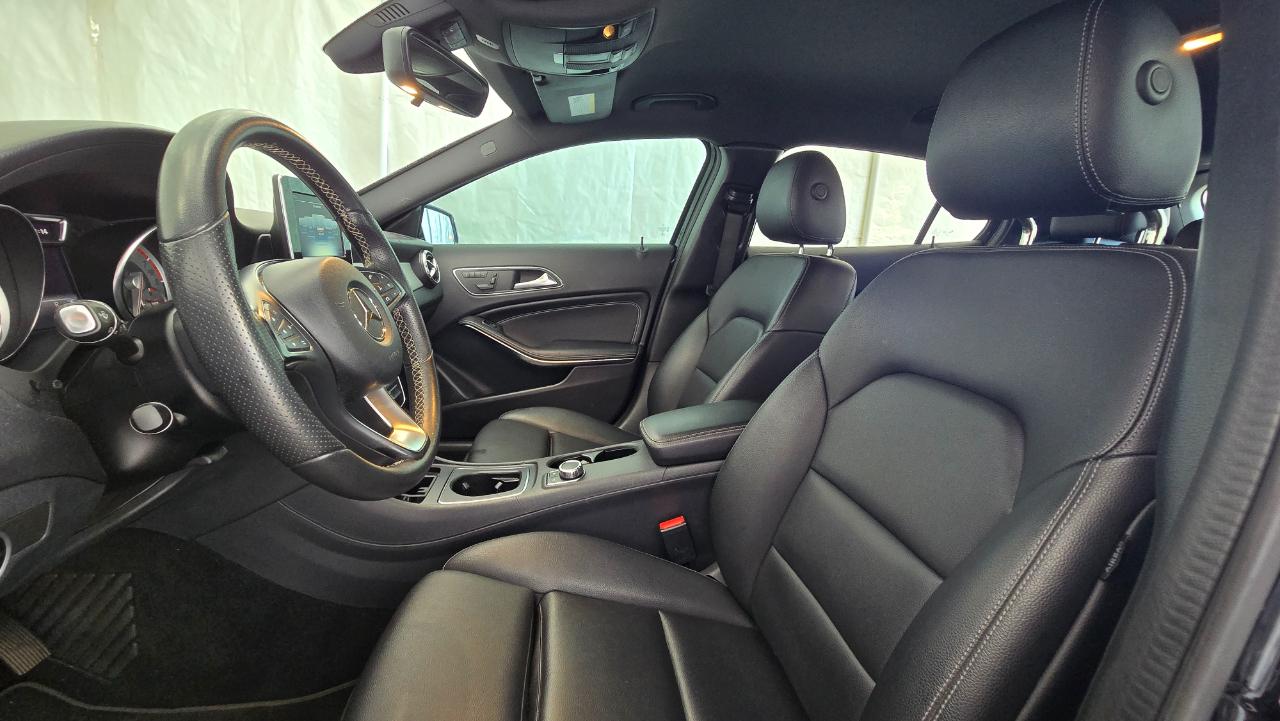 Mercedes-Benz GLA  2017