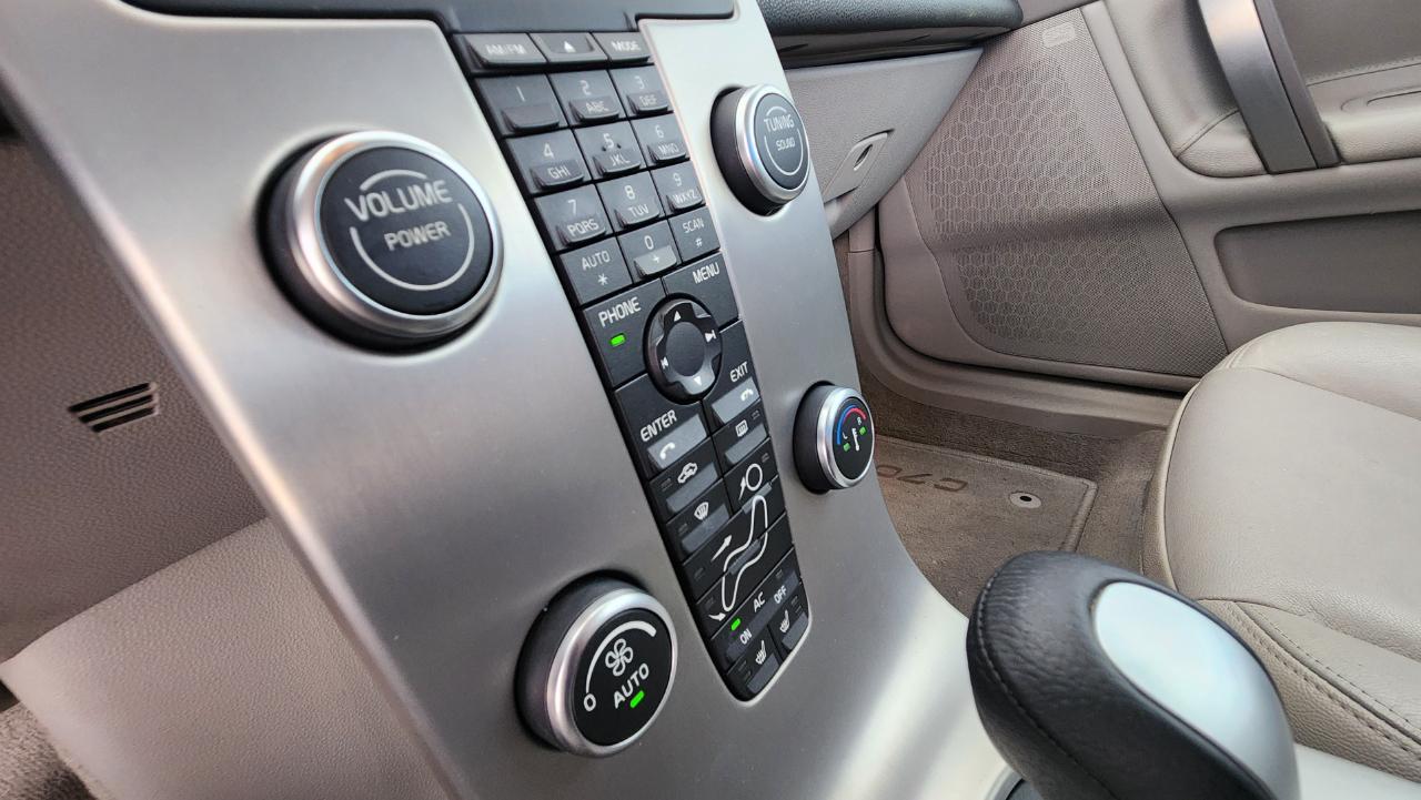 Volvo C70 2dr Conv Auto 2009