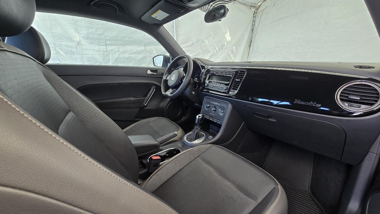 Volkswagen Beetle Coupe  2015