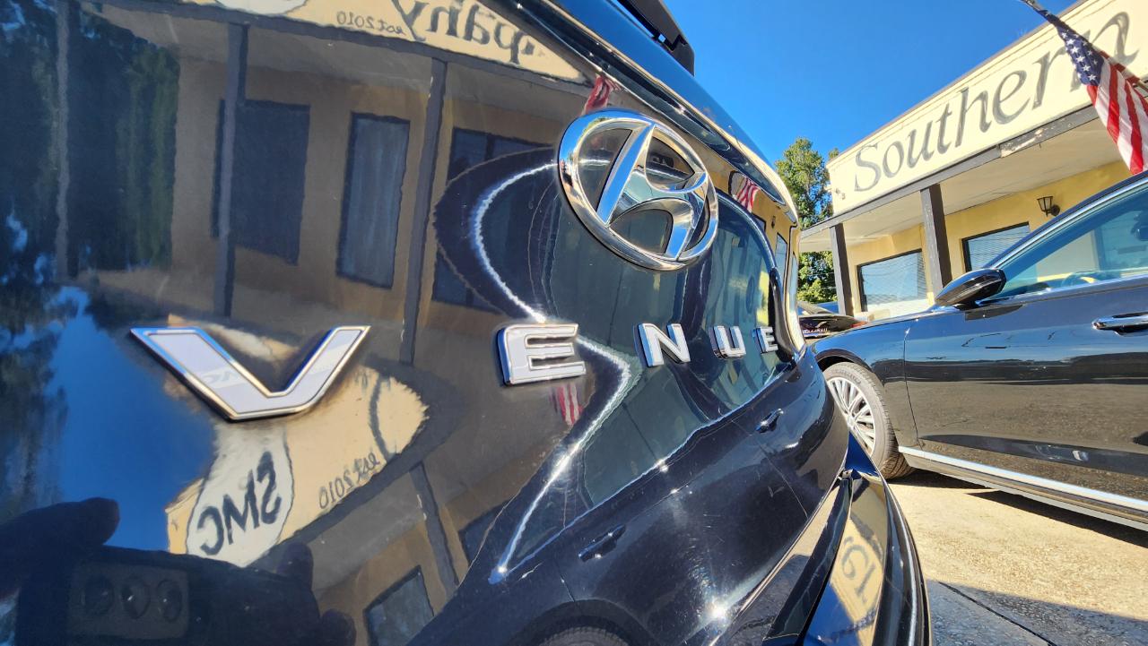 Hyundai Venue  2020