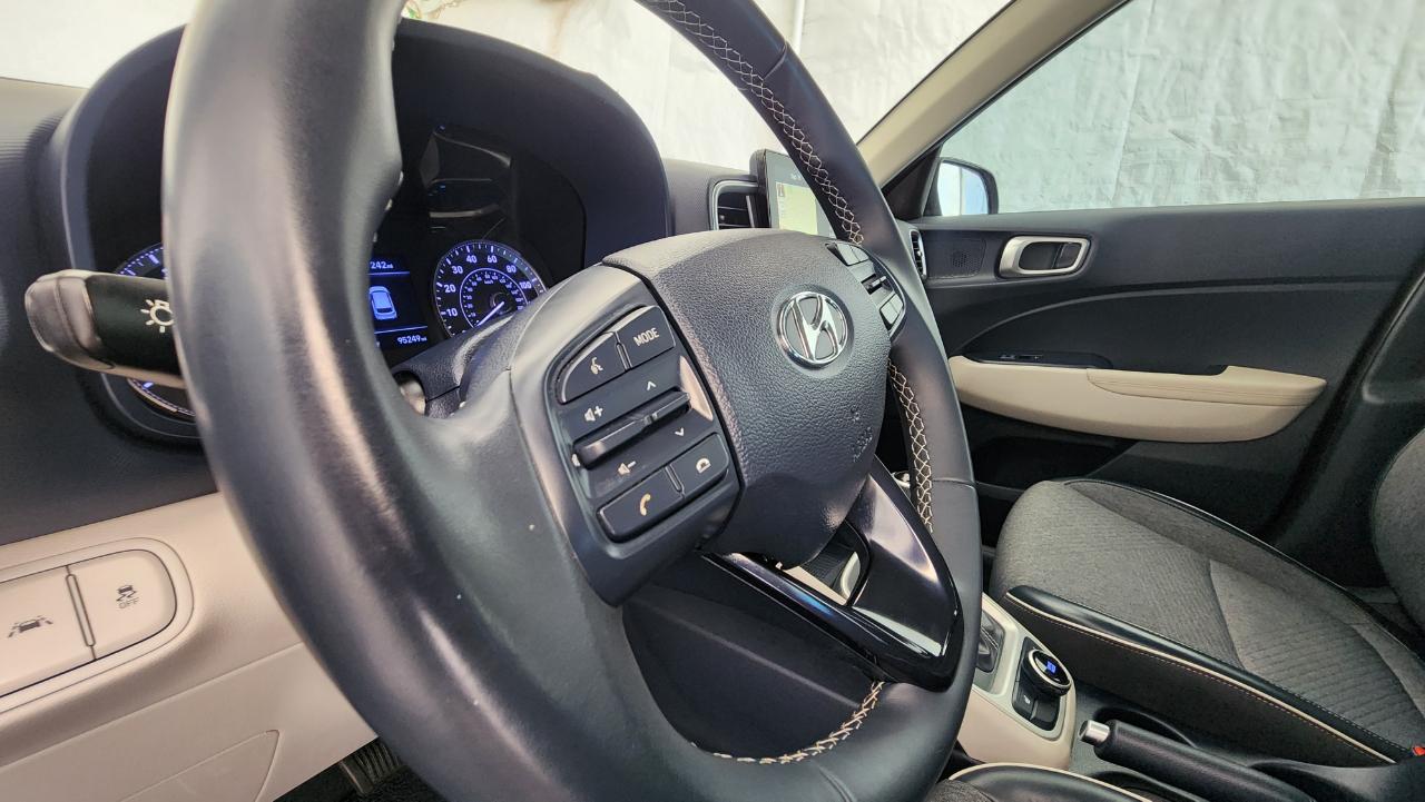 Hyundai Venue  2020