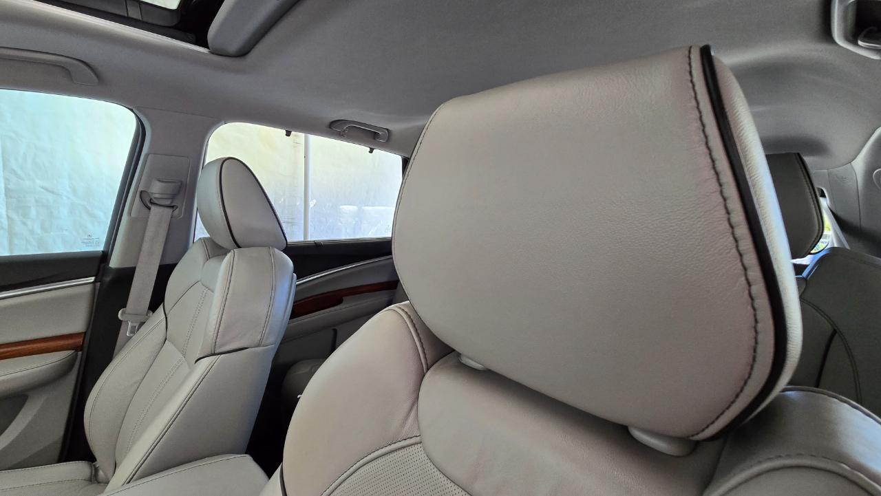 Acura MDX SH-AWD w/Advance Pkg 2017