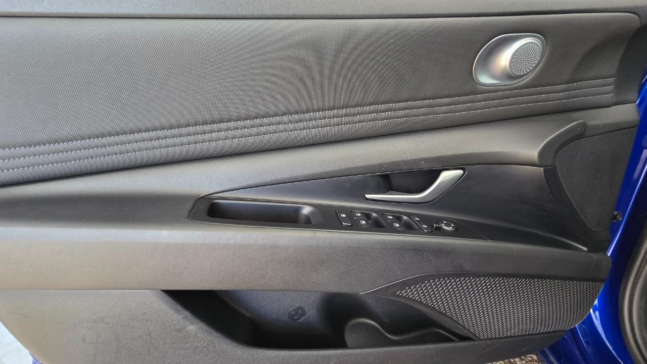 Hyundai Elantra SEL Convenience 2023