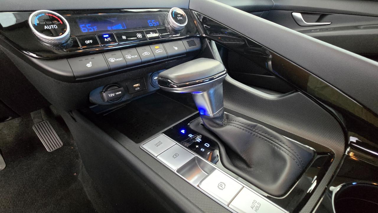 Hyundai Elantra SEL Convenience 2023
