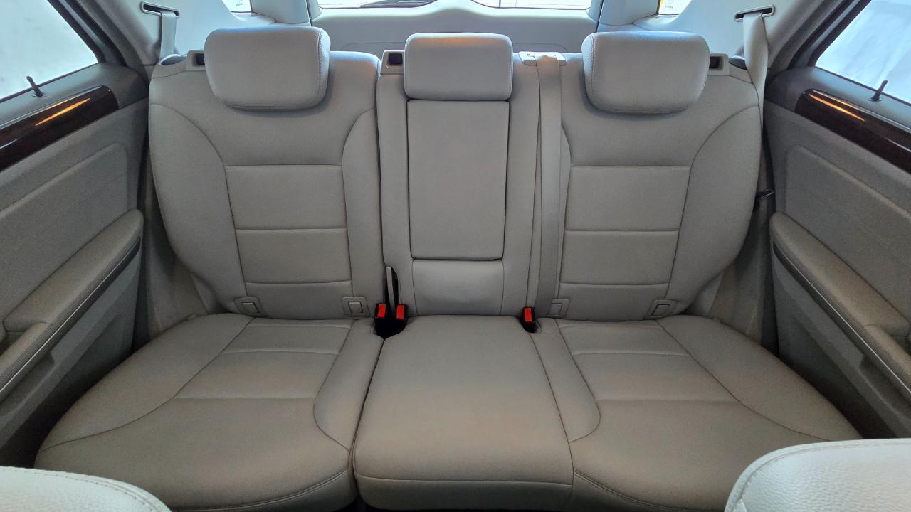 Mercedes-Benz M-Class  2011