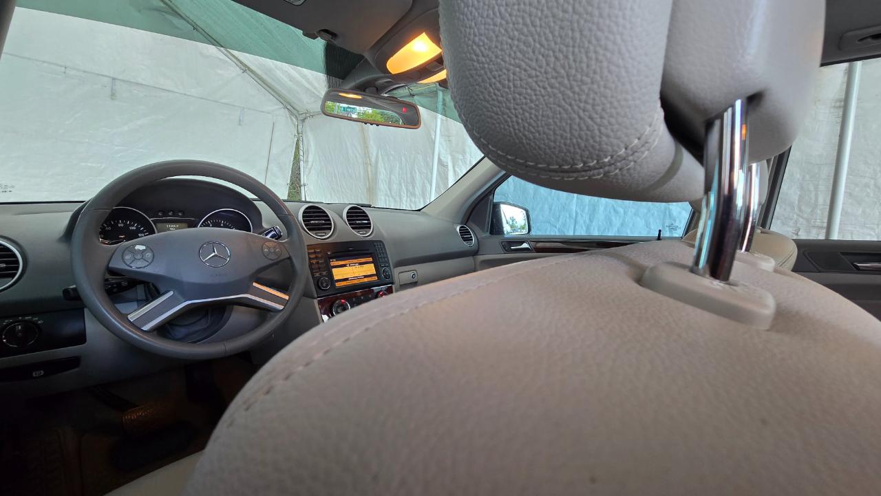 Mercedes-Benz M-Class  2011