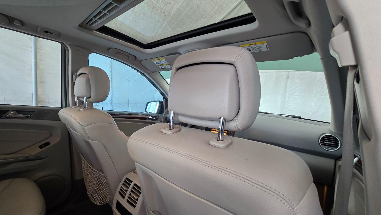 Mercedes-Benz M-Class  2011