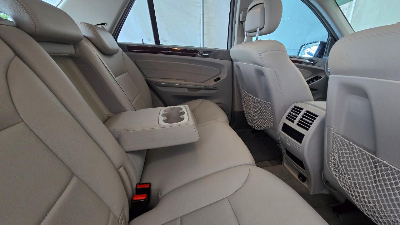 Mercedes-Benz M-Class  2011