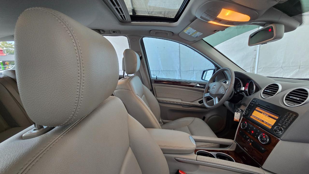 Mercedes-Benz M-Class  2011