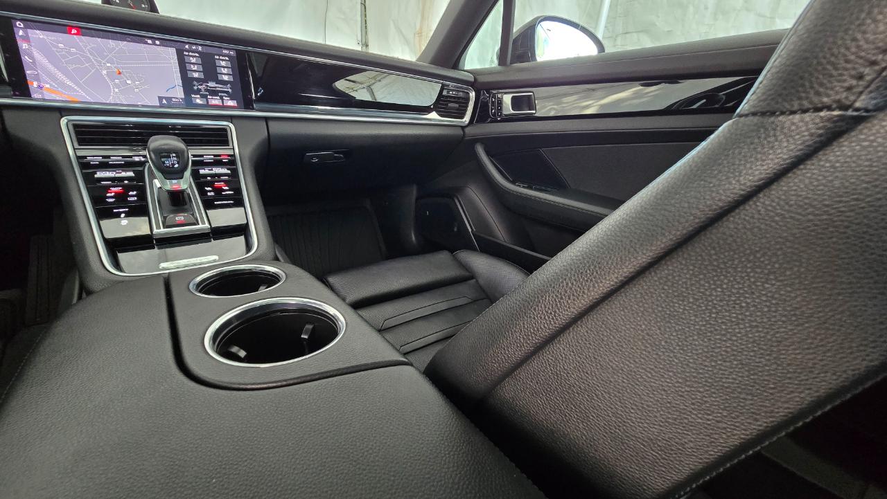 Porsche Panamera 4 AWD 2018