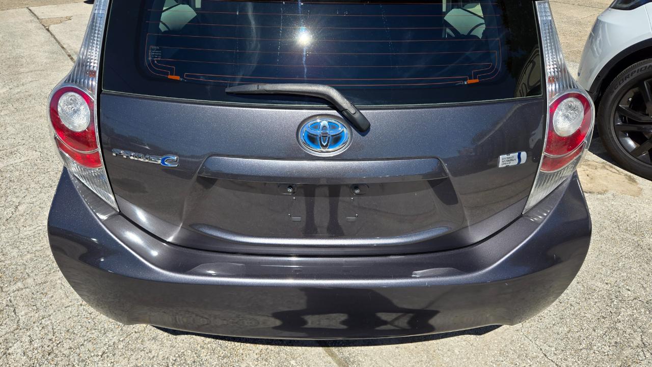 Toyota Prius c Two 2013