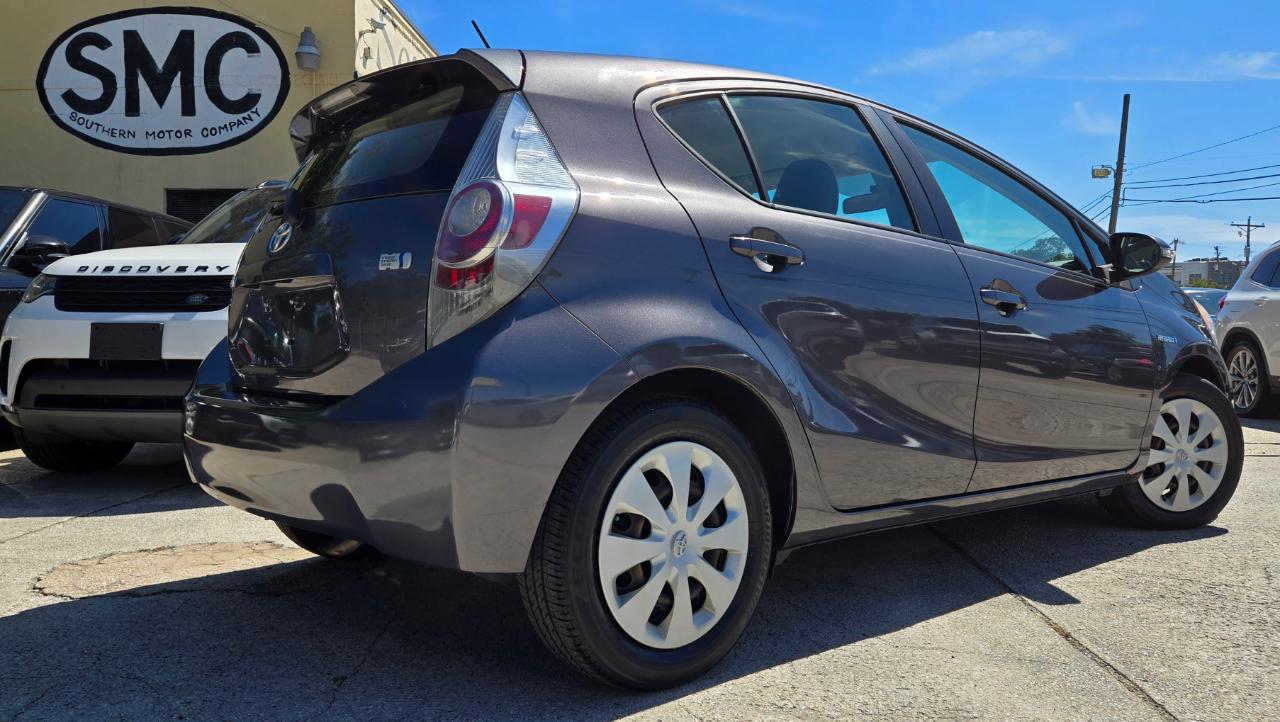 Toyota Prius c Two 2013