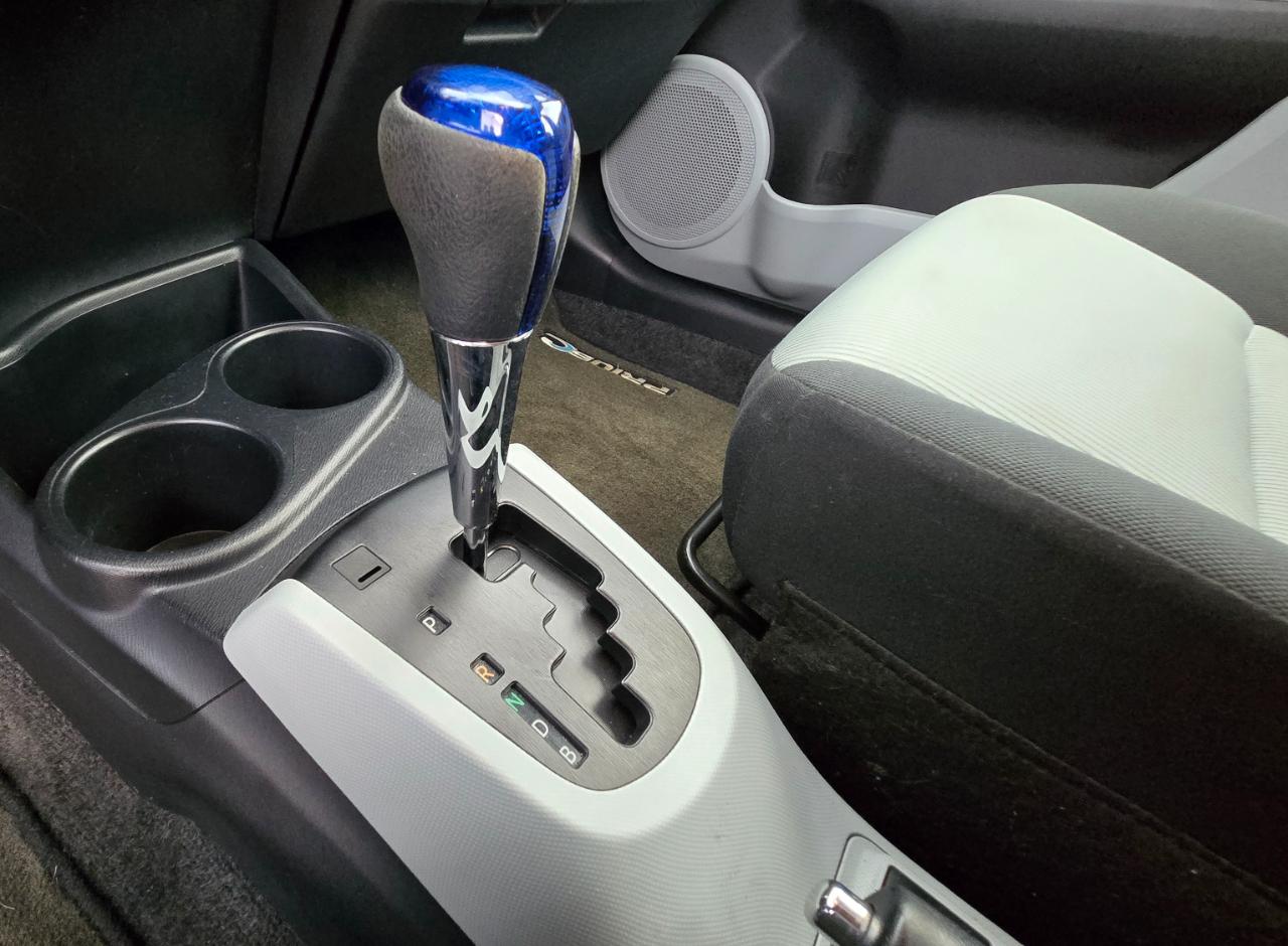 Toyota Prius c Two 2013