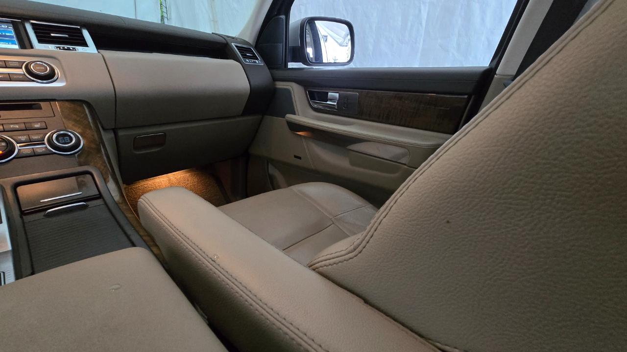 Land Rover Range Rover Sport 4WD 4dr HSE 2013