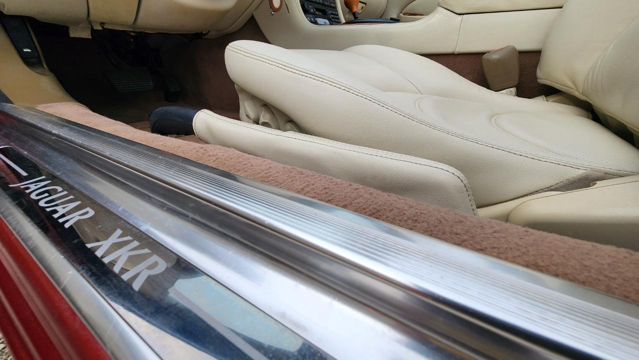Jaguar XKR XKR Convertible 2002