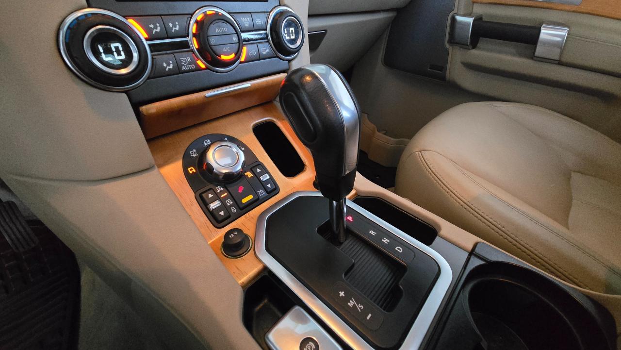 Land Rover LR4  2012