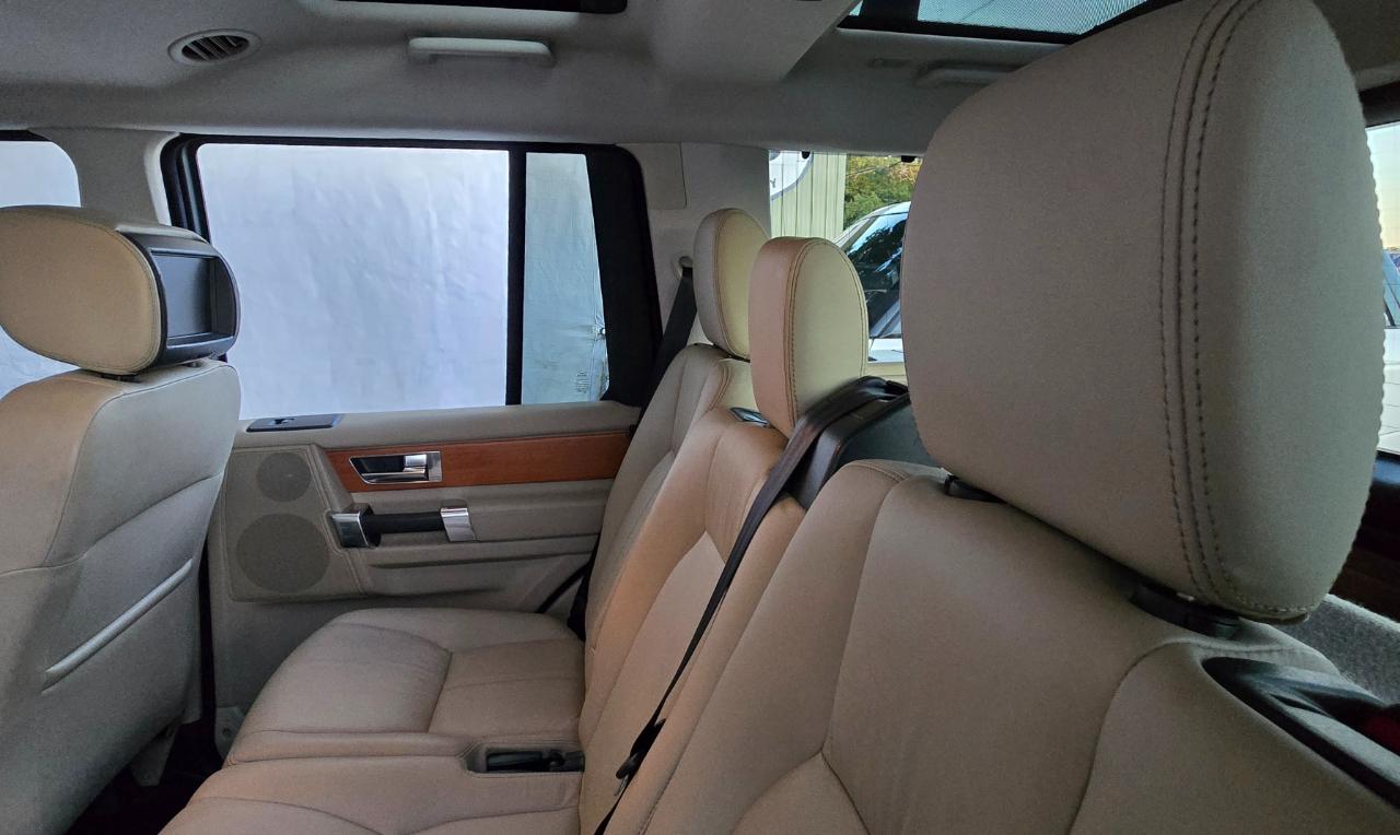 Land Rover LR4  2012