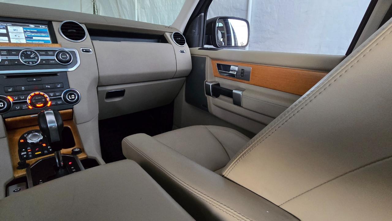 Land Rover LR4  2012