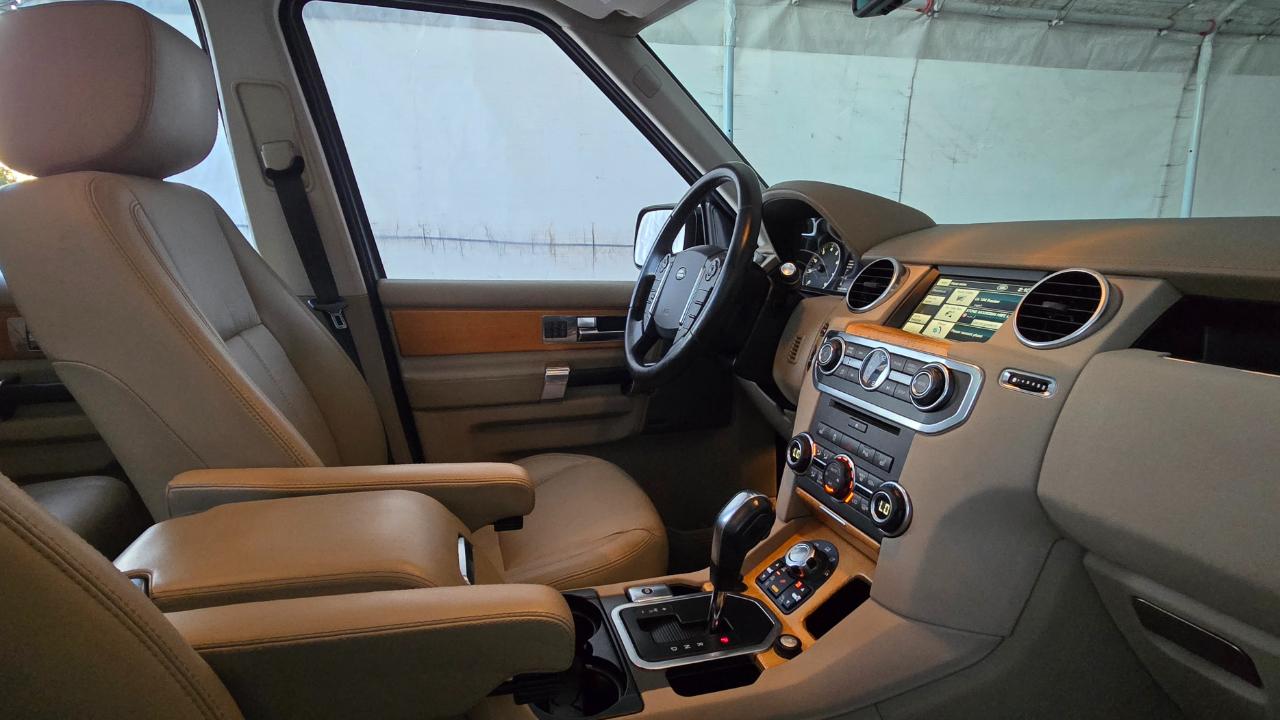 Land Rover LR4  2012