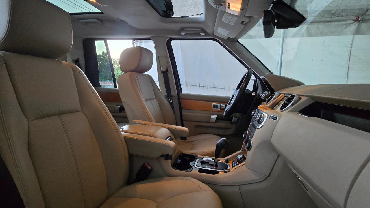Land Rover LR4  2012