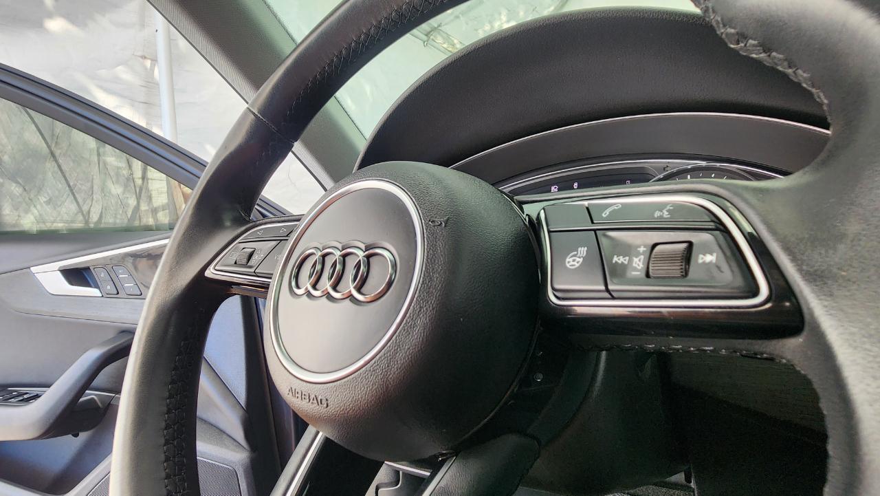Audi A4 Sedan Premium 40 TFSI quattro 2021
