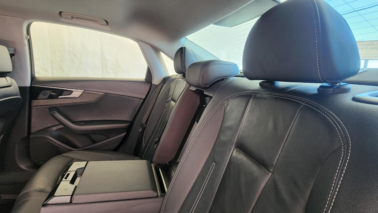 Audi A4 Sedan Premium 40 TFSI quattro 2021