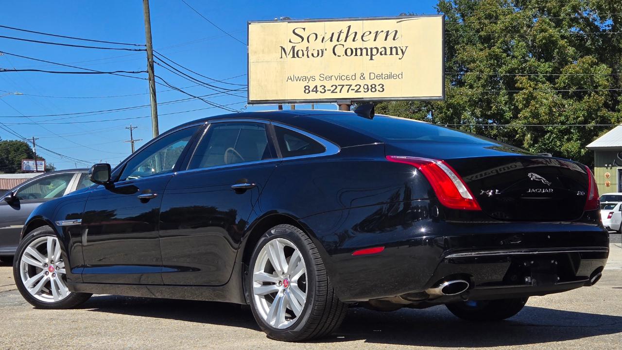 Jaguar XJ  2016