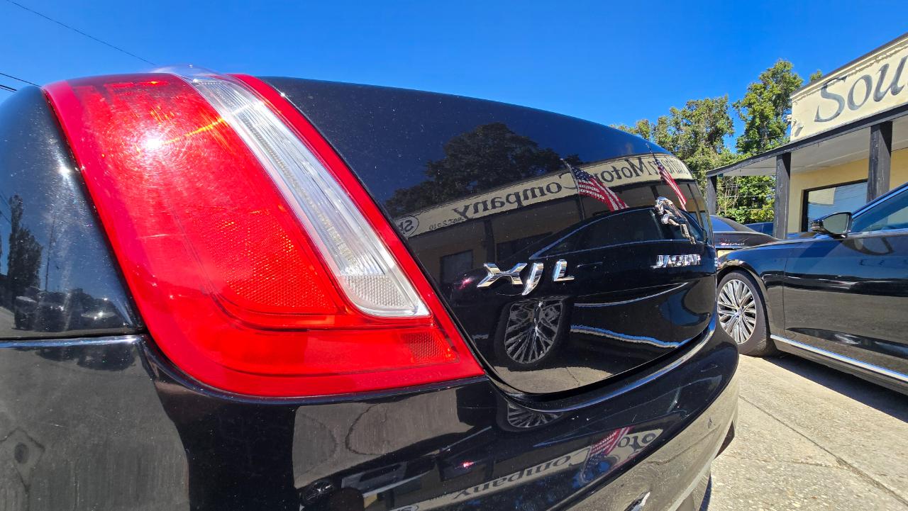 Jaguar XJ  2016