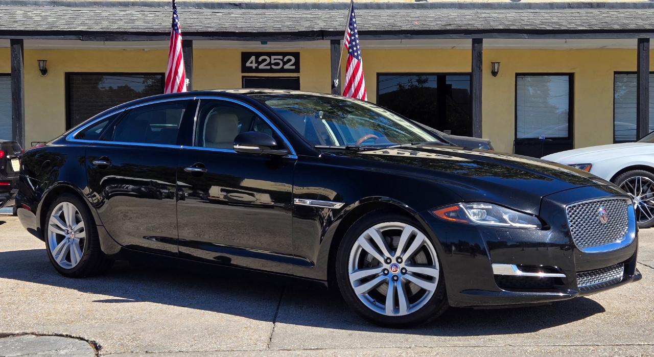 Jaguar XJ  2016