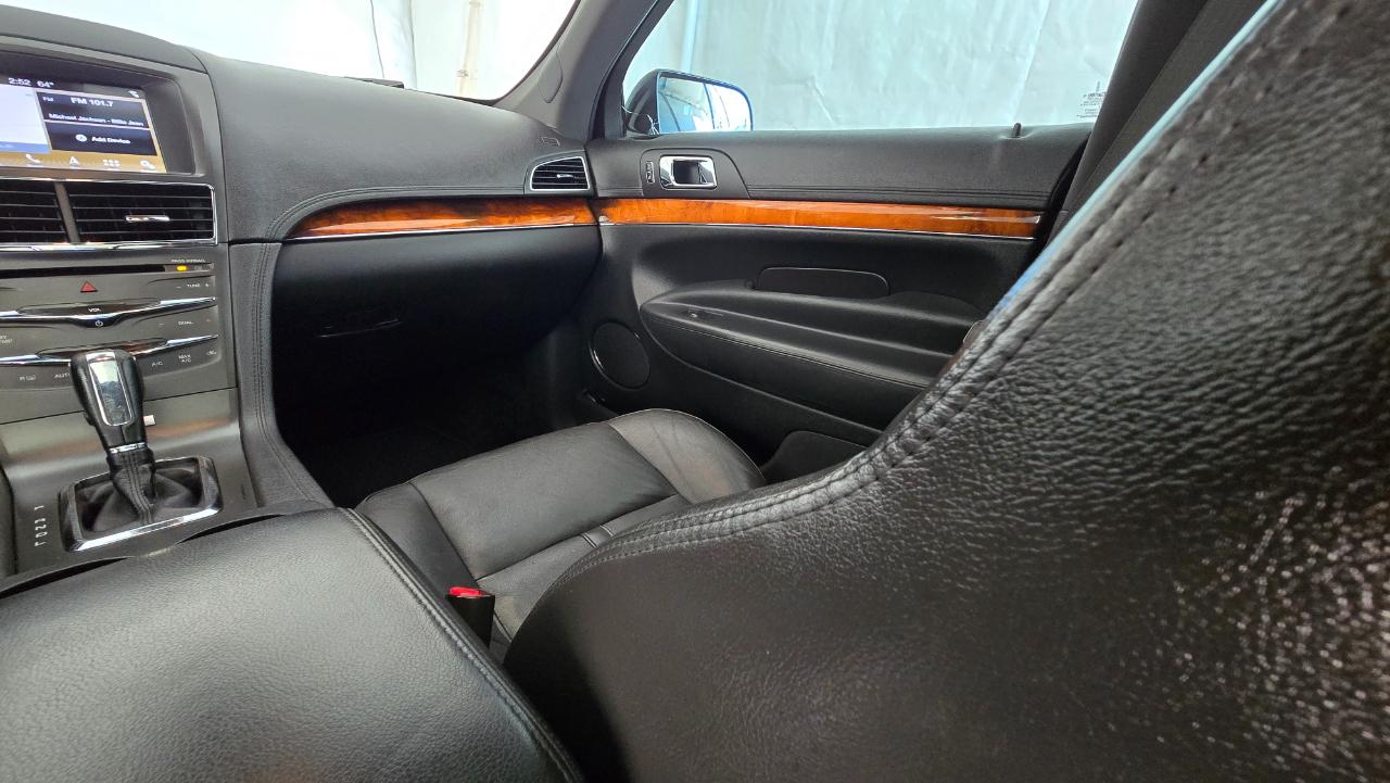 Lincoln MKT 4dr Wgn 3.7L AWD w/Livery Pkg 2016
