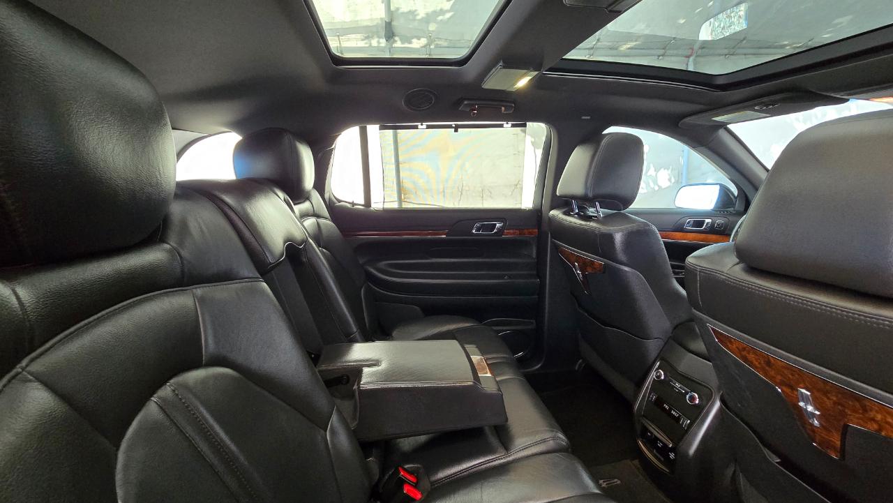 Lincoln MKT 4dr Wgn 3.7L AWD w/Livery Pkg 2016