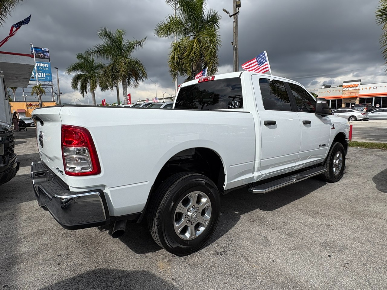 RAM 2500 Tradesman Crew Cab SWB 4WD 2024