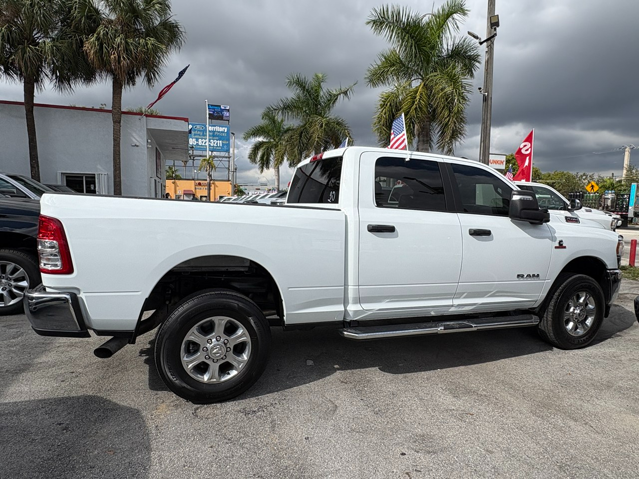 RAM 2500 Tradesman Crew Cab SWB 4WD 2024