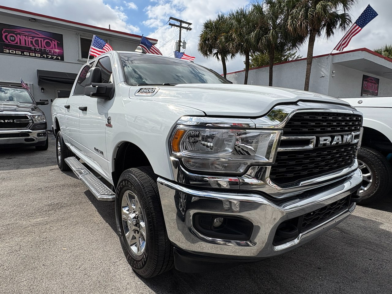 RAM 2500 Tradesman Crew Cab SWB 4WD 2024
