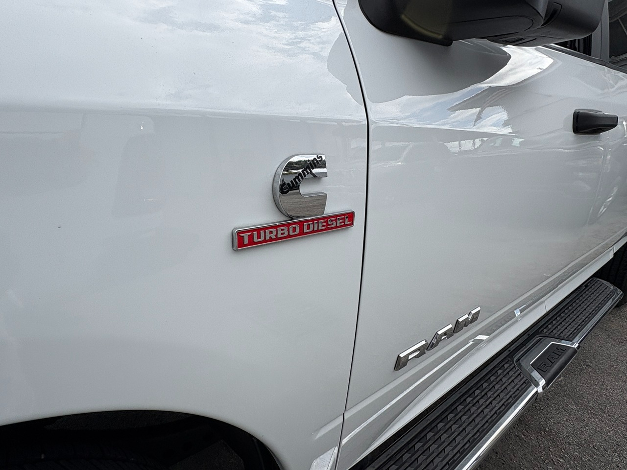 RAM 2500 Tradesman Crew Cab SWB 4WD 2024