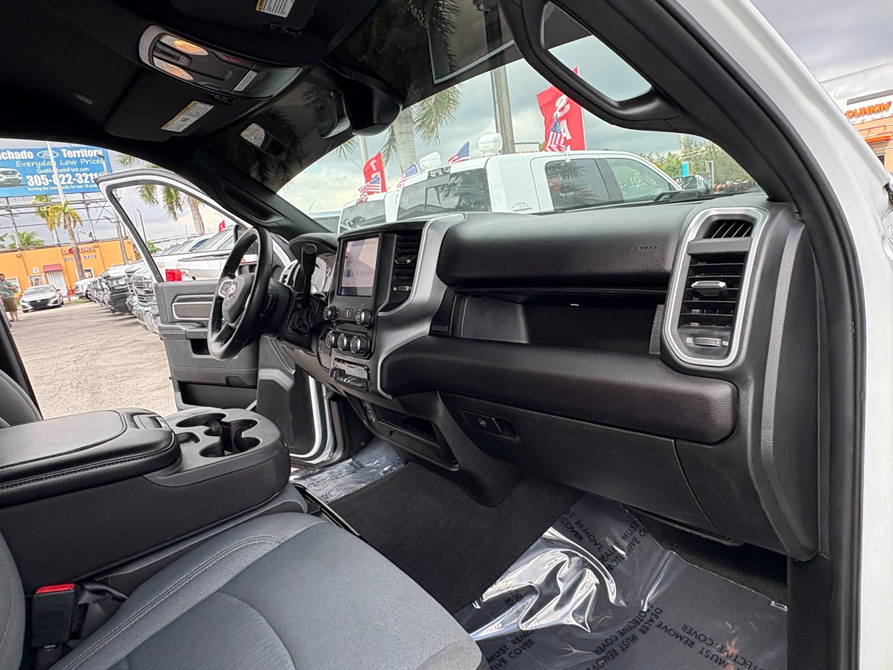 RAM 2500 Tradesman Crew Cab SWB 4WD 2024