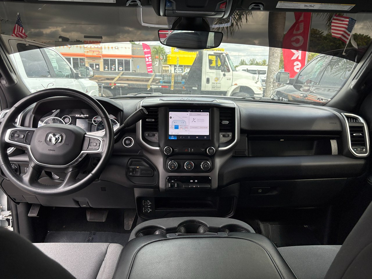 RAM 2500 Tradesman Crew Cab SWB 4WD 2024