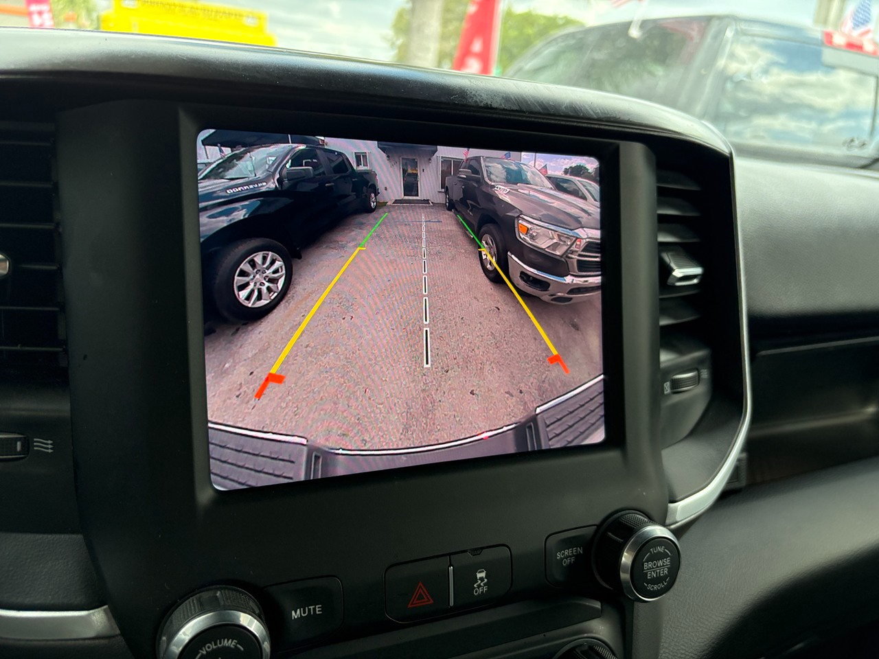 RAM 2500 Tradesman Crew Cab SWB 4WD 2024